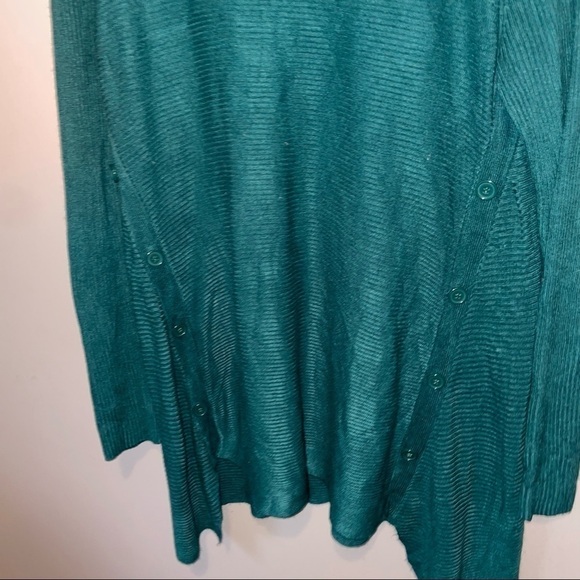 Roz & Ali asymmetric sweater - Picture 2 of 4